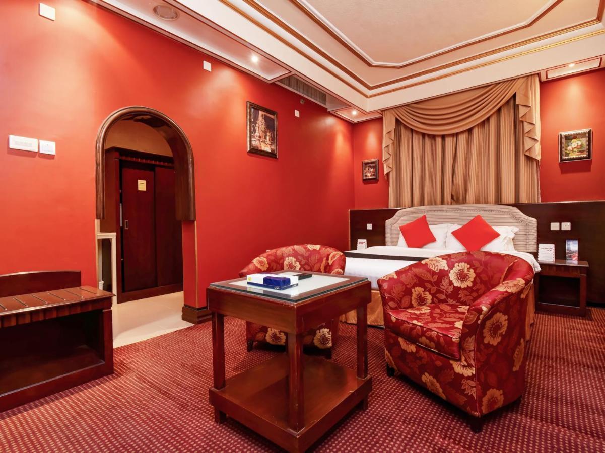 Ḩafar al Bāţin Al Mansour Grand Hotel מראה חיצוני תמונה