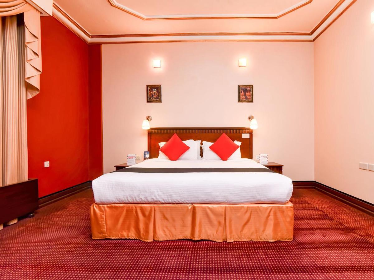Ḩafar al Bāţin Al Mansour Grand Hotel מראה חיצוני תמונה