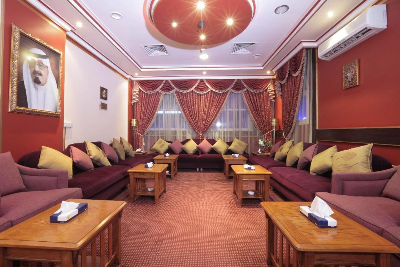 Ḩafar al Bāţin Al Mansour Grand Hotel מראה חיצוני תמונה