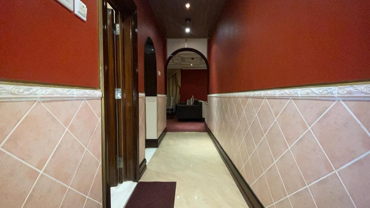 Ḩafar al Bāţin Al Mansour Grand Hotel מראה חיצוני תמונה
