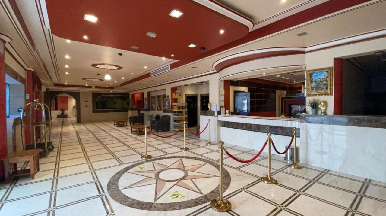 Ḩafar al Bāţin Al Mansour Grand Hotel מראה חיצוני תמונה