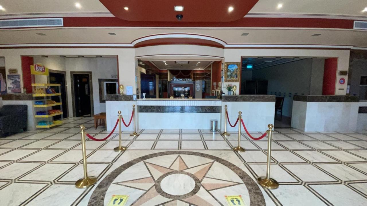 Ḩafar al Bāţin Al Mansour Grand Hotel מראה חיצוני תמונה